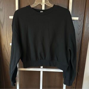 Wild Fable black cropped crewneck size XXL